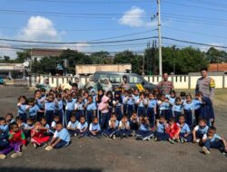 Anak-Anak TK Mekarsari Batang Kunjungi Polsubsektor Untuk Mengenal Tugas Kepolisian