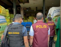 Bareskrim Polri Gerebek Gudang Impor Pakaian Bekas di Pasar Senen-Bekasi!