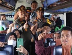 Pakai Bus Gratis, 95 Pemudik Asal Kabupaten Semarang Diberangkatkan ke Perantauan di Jabodetabek