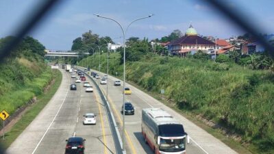 H+1 Lebaran, Jumlah Kendaraan Arah Jakarta di Tol Semarang Meningkat