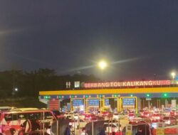 Arus Kendaraan Mulai Padat, GT Kalikangkung Semarang Berlakukan One Way 