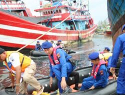 Cegah Kebakaran Kapal, Ditpolairud Polda Jateng Intensifkan Patroli di Dermaga Besar