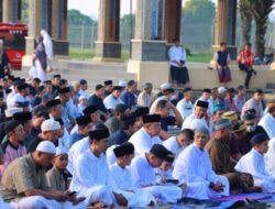 Kapolresta Bulungan Sholat Idul Fitri di lapangan Agatis