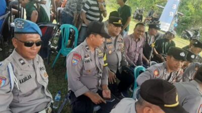 Kapolsek Wonosalam Pimpin Langsung Pengamanan Hiburan Masyarakat di Desa Kerangkulon