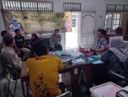 Memasuki Bulan Ramadhan, Anggota Polsek Karanganyar Gelar Jumat Curhat Di Balai Desa Karanganyar