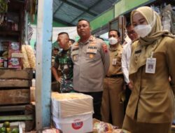 Pastikan Harga Kebutuhan Pokok Stabil Bupati Demak Blusukan ke Pasar