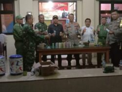 Patroli Gabungan TNI Polri Amankan Ratusan Petasan dan Minuman Keras