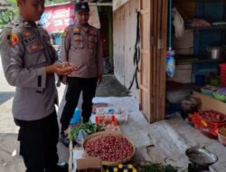 Patroli Polsek Pamotan Pantau Harga Sembilan Bahan Pokok Di Pasaran