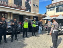 Personel Polres Banjarnegara Beri Pengamanan Perayaan Paskah