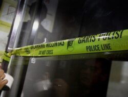 Polisi Geledah Ponpes di Batang, Belasan Barang Disita