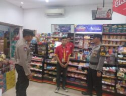 Polsek Karanganyar Demak Laksanakan Giat Patroli Minimarket