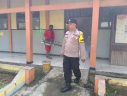 Anggota Polsek Mranggen Pantau Kegiatan Fogging Cegah DBD