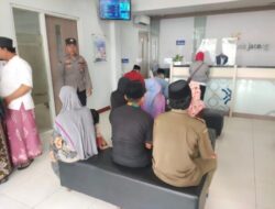 Rawan 3C, Personil Polsek Kragan Rembang Sampaikan Himbauan Nasabah Bank