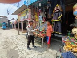 Sambangi Penjual Kembang Api, Personil Polsek Karangawen Himbau Masyarakat Untuk Tidak Menjual Petasan