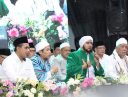 Bersholawat di Rembang: Habib Syekh Merindukan Mbah Moen