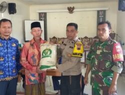 Bhabinkamtibmas Bonangrejo Demak Monitoring Penyaluran Bantuan Beras Tahap II