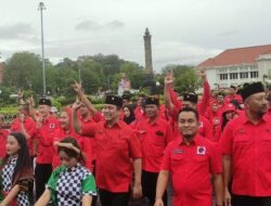 Hendi-Ita Pimpin Pawai Budaya Daftarkan Caleg PDIP ke KPU Semarang