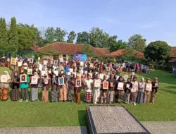 Hardiknas, SMAN 1 Klampok Banjarnegara Luncurkan One Class One Book