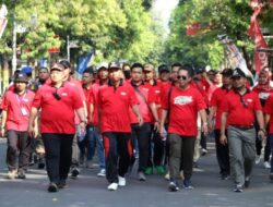 Kapolres Rembang Mengikuti Kegiatan Jalan Sehat Peringatan May Day