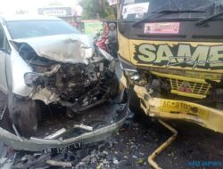 Kecelakaan di Sukoharjo: Sopir Innova Mengantuk, Tabrak Truk Hingga Bodi Depan Ringsek