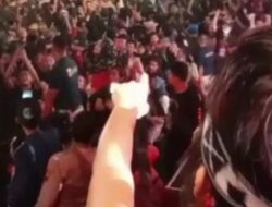 Konser Slank di Semarang Rusuh, Petugas Tembakkan Gas Air Mata