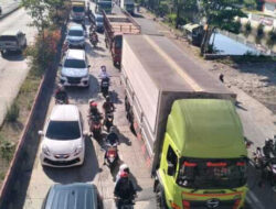 Banjir Rob, Jalan Kaligawe Raya Semarang Macet Parah