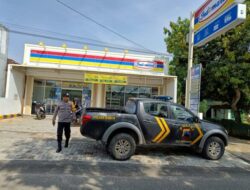 Pantau Kamtibmas, Polsek Gunem Rembang BLP Siang ke Indomaret