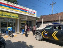 Polsek Sale Rembang Lakukan Patroli Blue Light Siang: Sambang Indomaret
