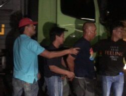 Pembawa Mobil Boks Angkut Gula Non Subisidi Diamankan di Mapolres Rembang