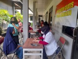 Polres Sukoharjo Bersama PMI dan Paguyuban Bolo Kringet Baksos Pemeriksaan Kesehatan Gratis