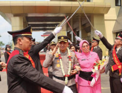 Pedang Pora dan Tari Gambyong, Meriahkan Prosesi Lepas Sambut Kapolres Sukoharjo