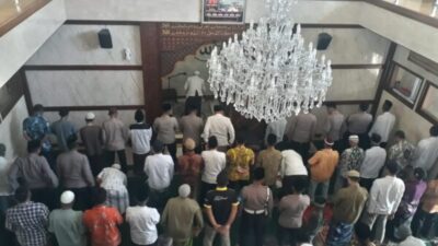 Kapolres Sukoharjo Silaturahmi Toga dengan Safari Sholat Jumat di Masjid Wisanggeni