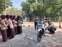 Latihan Tertib Berlalu Lintas, Siswa SMA Ki Ageng Giri Mranggen Ikuti Pelatihan Safety Riding