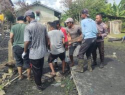 Sinergitas TNI Polri, Bersihkan Puing-Puing Bekas 5 Rumah Yang Ludes Terbakar di Malinau Kota