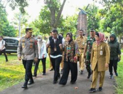 Tri Rismaharini Datang dan Beri Perhatian Khusus bagi Korban Pencabulan di Kabupaten Batang