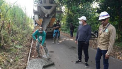 Warga Gringsing Batang Gunakan Dana Pribadi Rp1 M: Lebarkan Jalan Desa