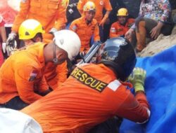 2 Orang Tewas Akibat Mobil Tertimpa Truk di Semarang, 1 Korban Terjepit