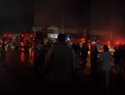 Api di Pasar Perja Banjarnegara yang Terbakar Sudah Padam, Belasan Mobil Damkar Masih Lakukan Pendinginan
