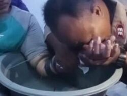 Beredar Video Polisi Pati Jago Obati Korban Gigitan Ular, Ini Ceritanya