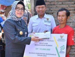 2 Warga Sukoharjo Rumahnya Kebakaran, Bupati Etik Beri Bantuan Rehab RTLH