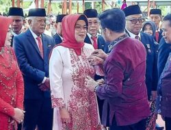 Bupati Sukoharjo Menerima Tanda Kehormatan Satyalancana Wira Karya dari Presiden RI