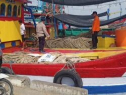 Sat Polairud Polres Rembang Ingatkan Nelayan Perhatikan Kesematan Melaut