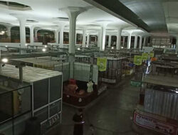 Hari Pertama Buka hingga Malam, Pasar Johar Baru Semarang Masih Sepi