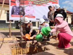 Acara Peletakan batu pertama TK Kemala Bhayangkari dihadiri oleh Kapolres Lamandau