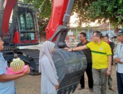 Kelompok Pembudidaya Ikan di Trangkil Pati Dapat Bantuan Alat Berat dari Anggota DPR RI