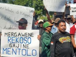 Ketua RT/RW Se-Pati Demo Menuntut Tunjangan 500 Ribu Per Bulan