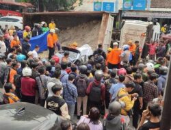 Korban Meninggal Laka di Ngaliyan Semarang Ternyata 2 Orang, 1 Masih Terjepit