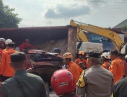 Laka Maut Libatkan Truk dan Mobil Agya di Ngaliyan Semarang, 3 Orang Meninggal