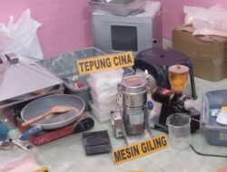Mengintip Kamar Pink Tempat Pembuatan 10 Ribu Ekstasi di Rumah Semarang