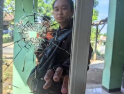 Pati Heboh, Kaca Jendela Rumah Warga Berlubang Diduga Ditembak Senapan Api